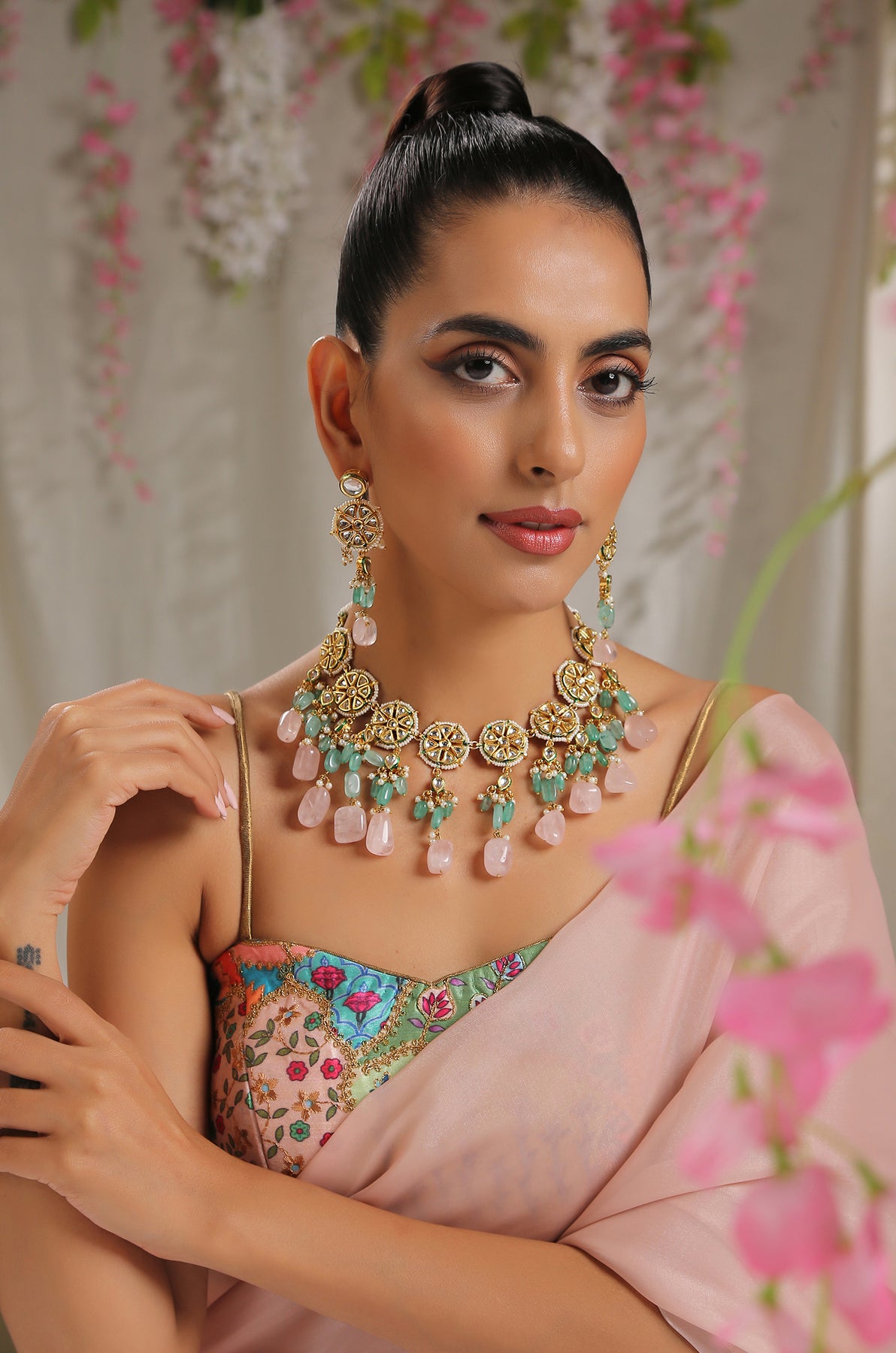 Pink deals kundan choker